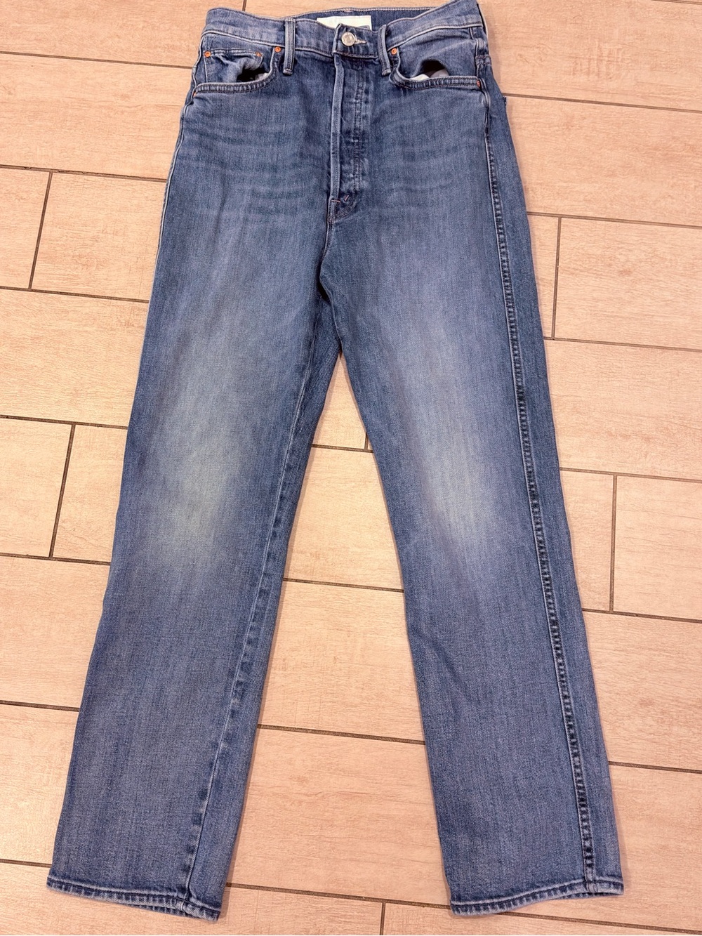 MOTHER Superior Tippy Top Frisky Flood in Crashing Light Blue Denim Jeans
